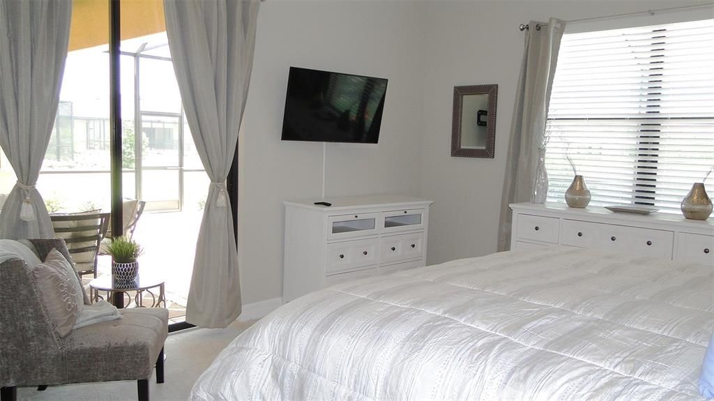 For Rent: $10,000 (3 beds, 2 baths, 2006 Square Feet)