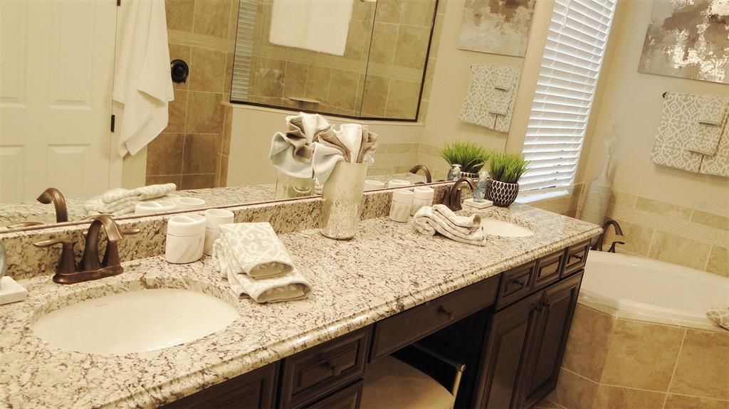 For Rent: $10,000 (3 beds, 2 baths, 2006 Square Feet)