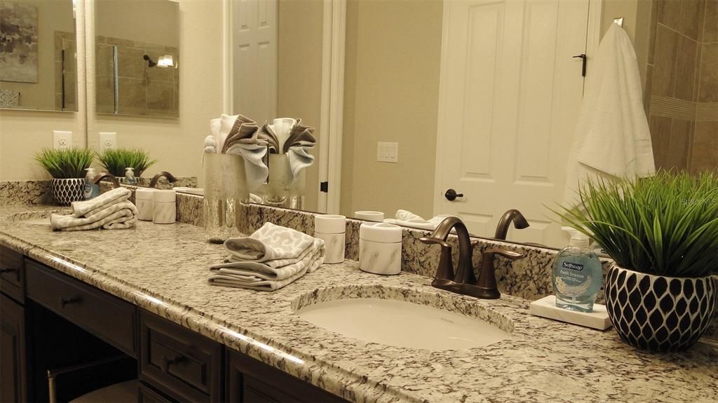 For Rent: $10,000 (3 beds, 2 baths, 2006 Square Feet)