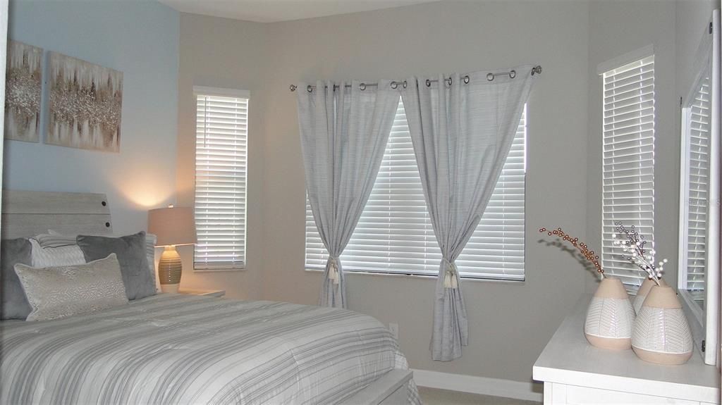 For Rent: $10,000 (3 beds, 2 baths, 2006 Square Feet)