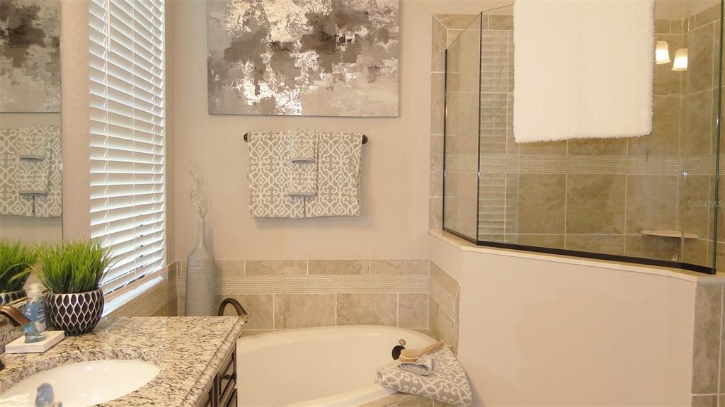 For Rent: $10,000 (3 beds, 2 baths, 2006 Square Feet)