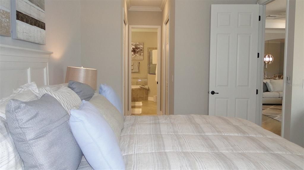 For Rent: $10,000 (3 beds, 2 baths, 2006 Square Feet)