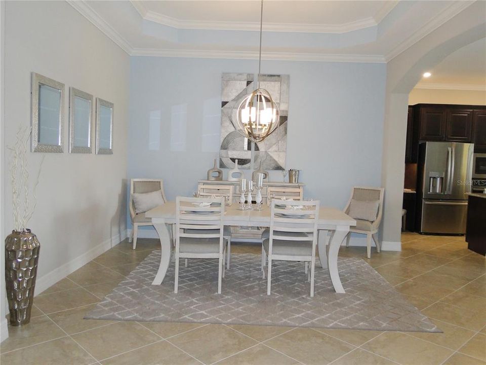 For Rent: $10,000 (3 beds, 2 baths, 2006 Square Feet)