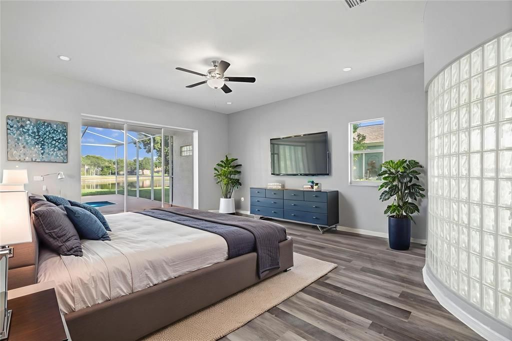 Activo con contrato: $949,000 (5 camas, 3 baños, 3662 Pies cuadrados)