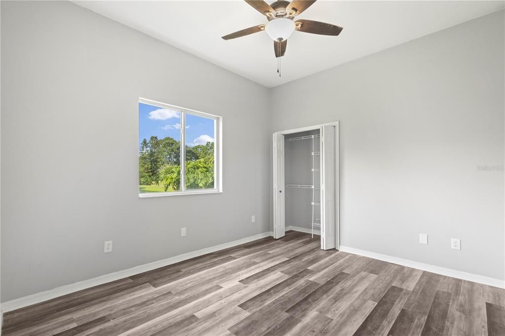 Activo con contrato: $949,000 (5 camas, 3 baños, 3662 Pies cuadrados)