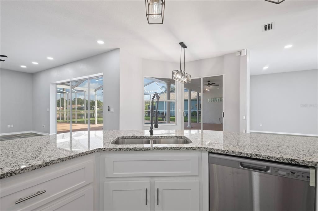 Activo con contrato: $949,000 (5 camas, 3 baños, 3662 Pies cuadrados)