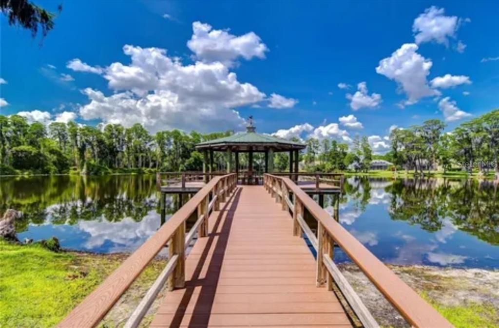 Activo con contrato: $949,000 (5 camas, 3 baños, 3662 Pies cuadrados)