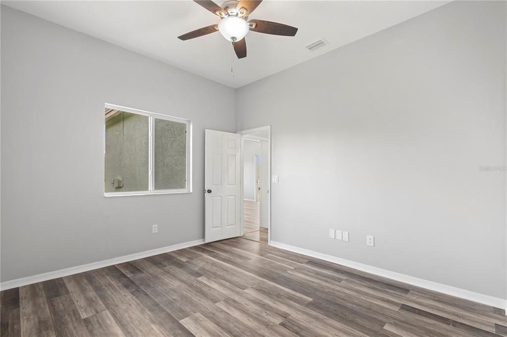 Activo con contrato: $949,000 (5 camas, 3 baños, 3662 Pies cuadrados)