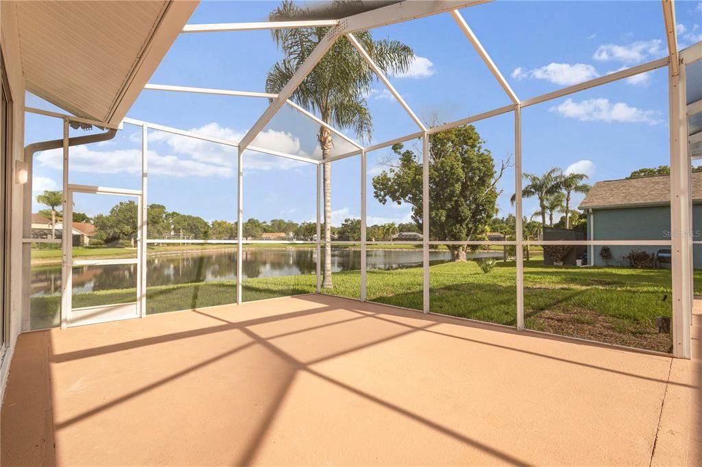 Activo con contrato: $949,000 (5 camas, 3 baños, 3662 Pies cuadrados)