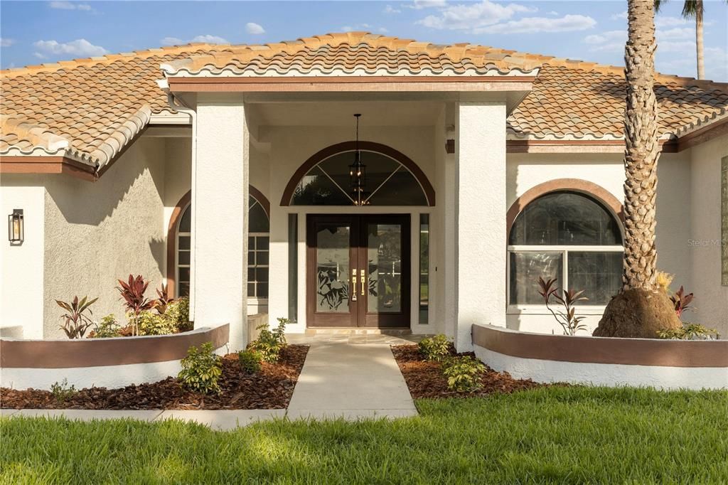 Activo con contrato: $949,000 (5 camas, 3 baños, 3662 Pies cuadrados)