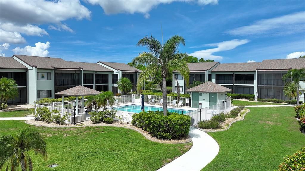 На продажу: $220,000 (2 спален, 2 ванн, 1177 Квадратных фут)