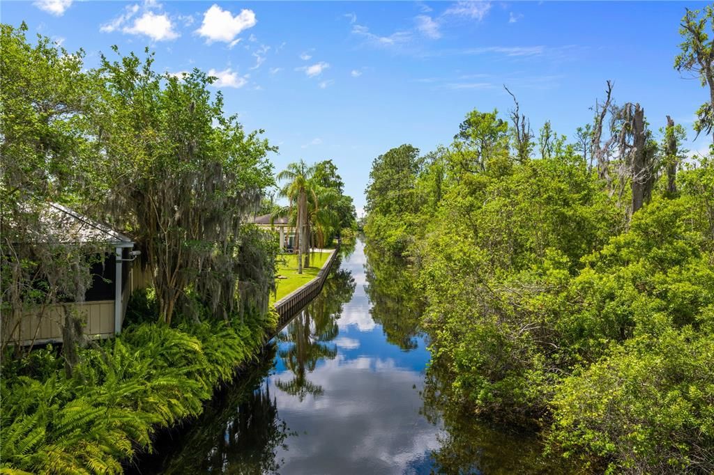 合同活跃: $3,500,000 (5 贝兹, 3 浴室, 6446 平方英尺)