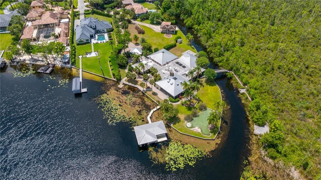 合同活跃: $3,500,000 (5 贝兹, 3 浴室, 6446 平方英尺)