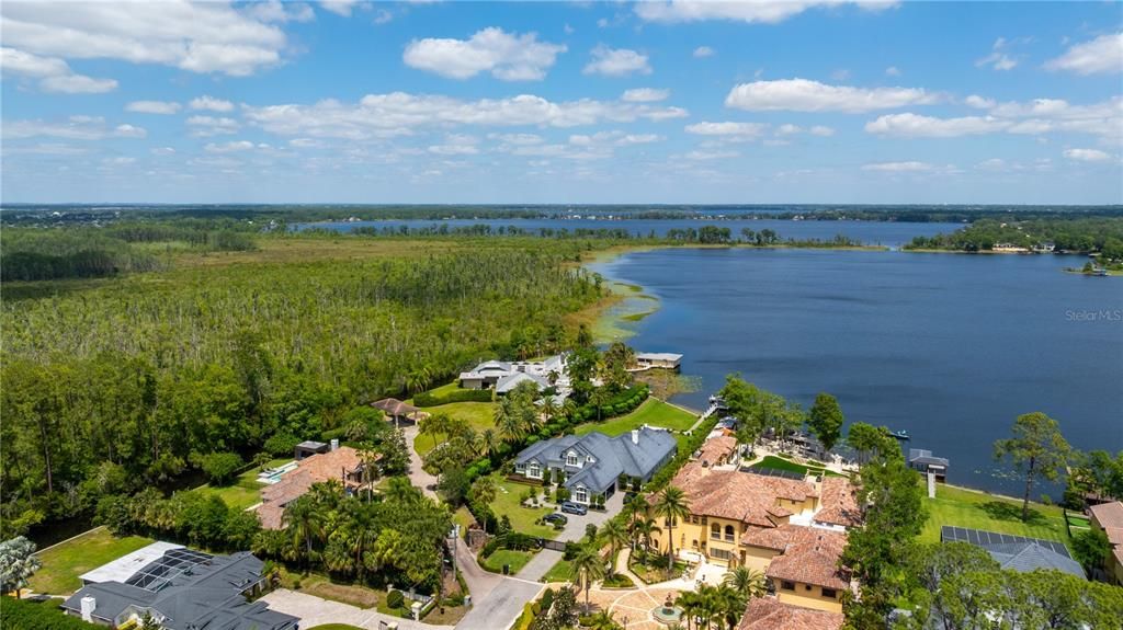 合同活跃: $3,500,000 (5 贝兹, 3 浴室, 6446 平方英尺)