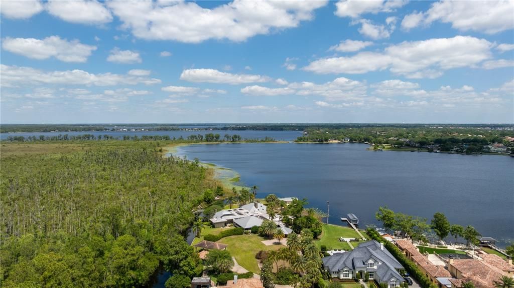 合同活跃: $3,500,000 (5 贝兹, 3 浴室, 6446 平方英尺)