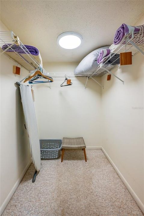 For Sale: $255,000 (3 beds, 2 baths, 1376 Square Feet)