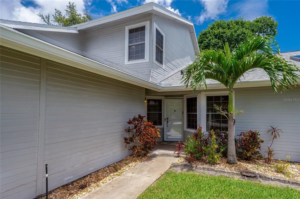 For Sale: $255,000 (3 beds, 2 baths, 1376 Square Feet)