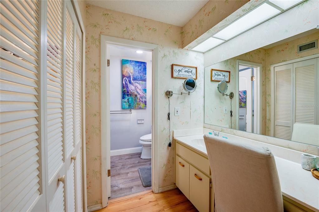 For Sale: $255,000 (3 beds, 2 baths, 1376 Square Feet)