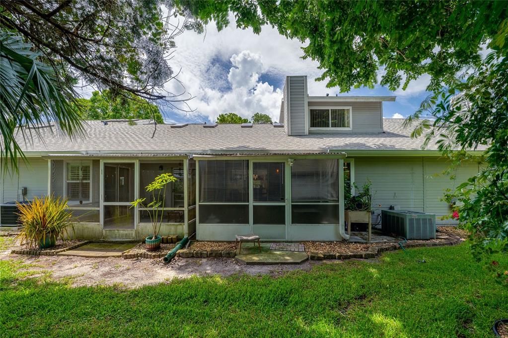 For Sale: $255,000 (3 beds, 2 baths, 1376 Square Feet)