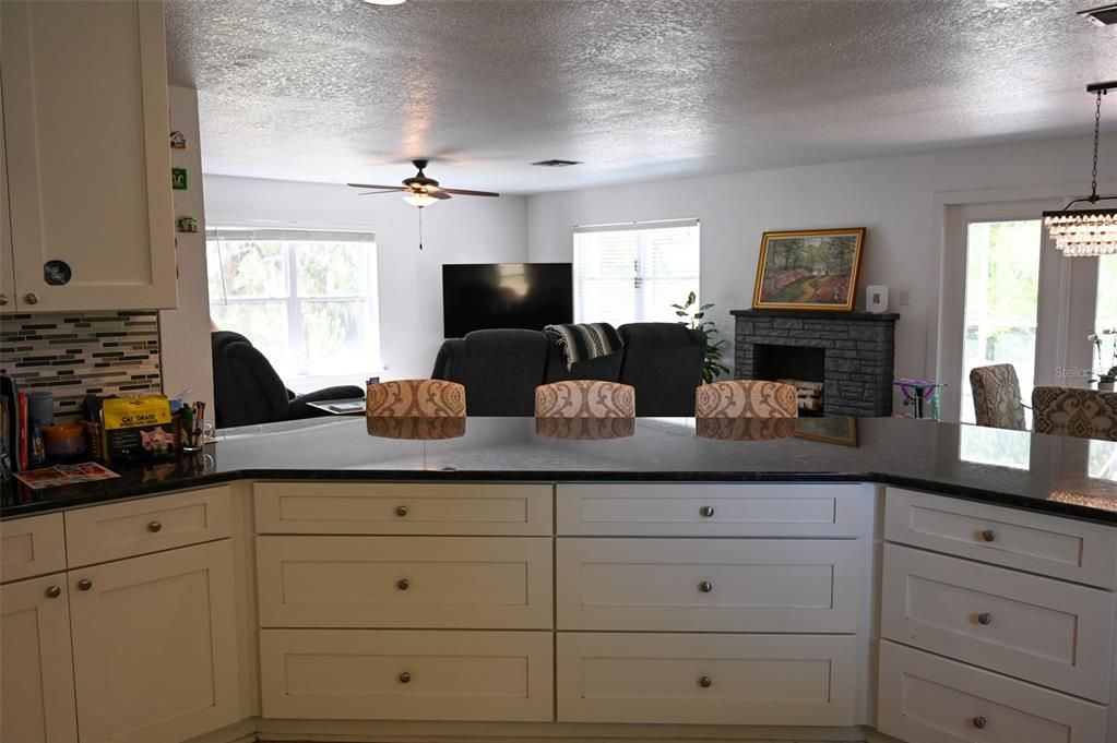 En Venta: $1,549,000 (3 camas, 2 baños, 2976 Pies cuadrados)