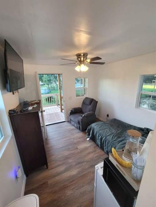 待售: $209,996 (3 贝兹, 3 浴室, 1044 平方英尺)