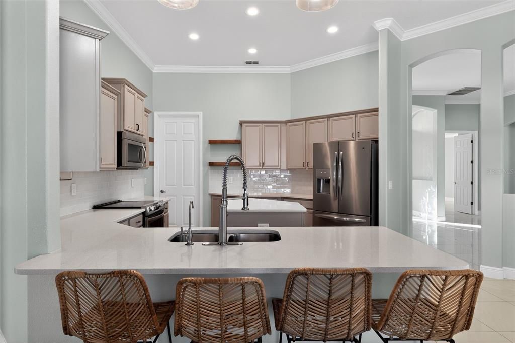 Active With Contract: $519,000 (5 beds, 4 baths, 3032 Square Feet)