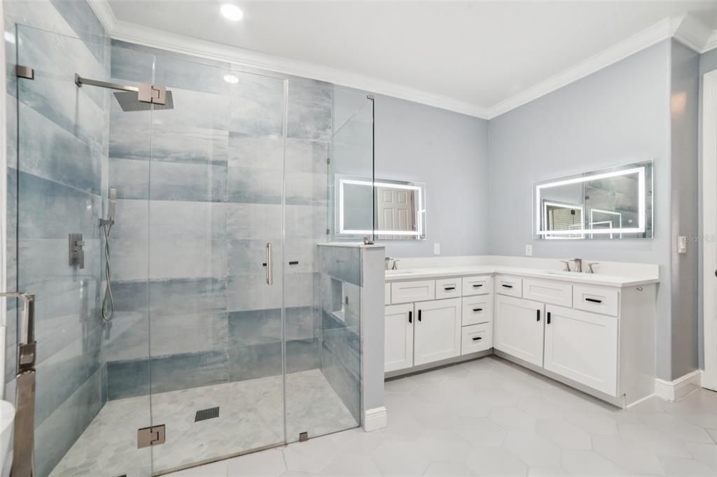 Active With Contract: $519,000 (5 beds, 4 baths, 3032 Square Feet)
