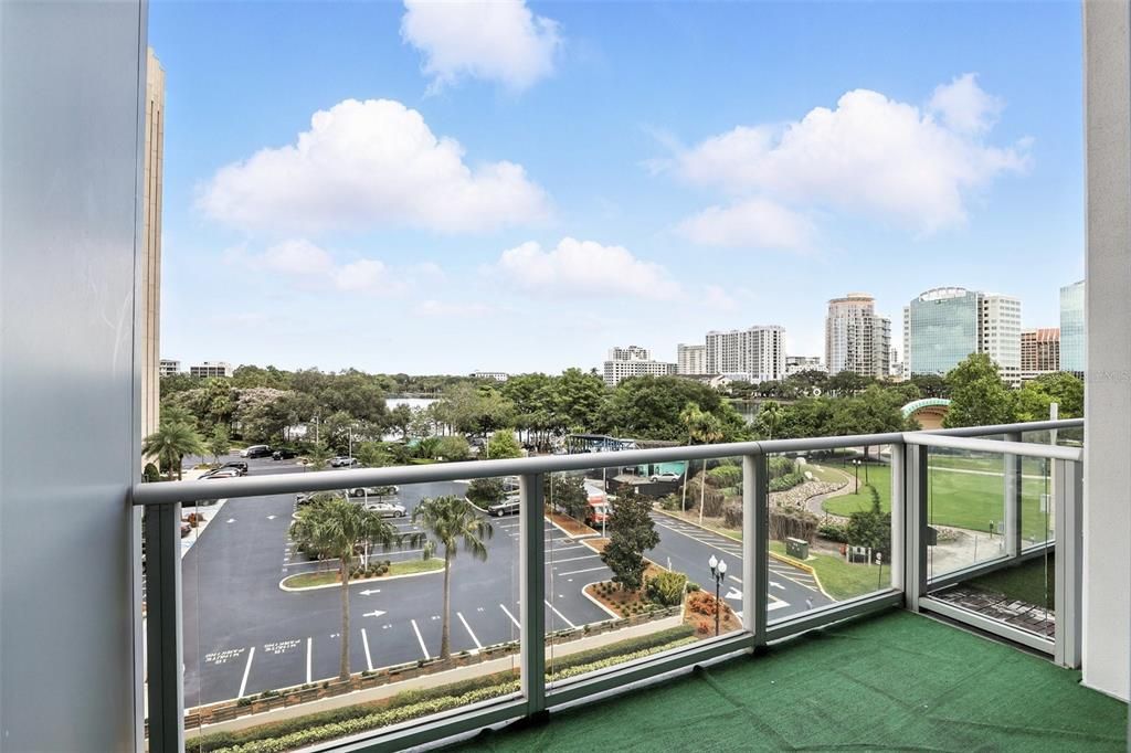 For Sale: $349,900 (1 beds, 1 baths, 943 Square Feet)