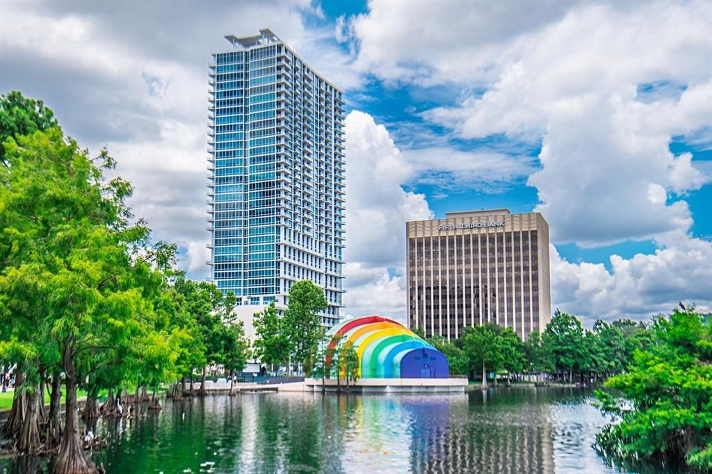 For Sale: $349,900 (1 beds, 1 baths, 943 Square Feet)