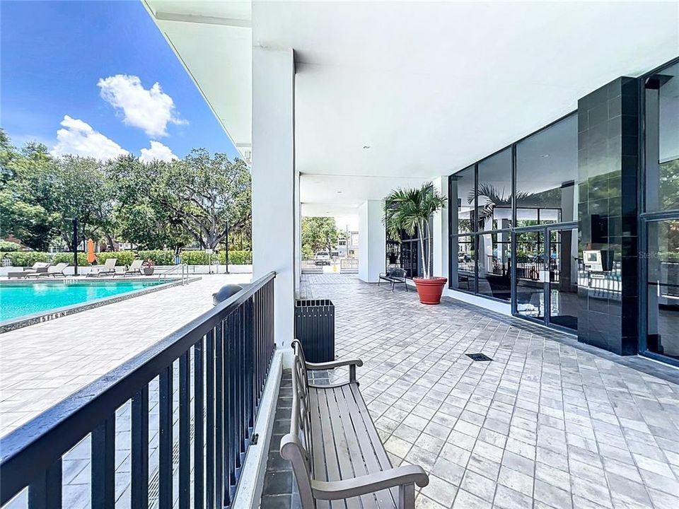 For Sale: $219,999 (1 beds, 1 baths, 799 Square Feet)