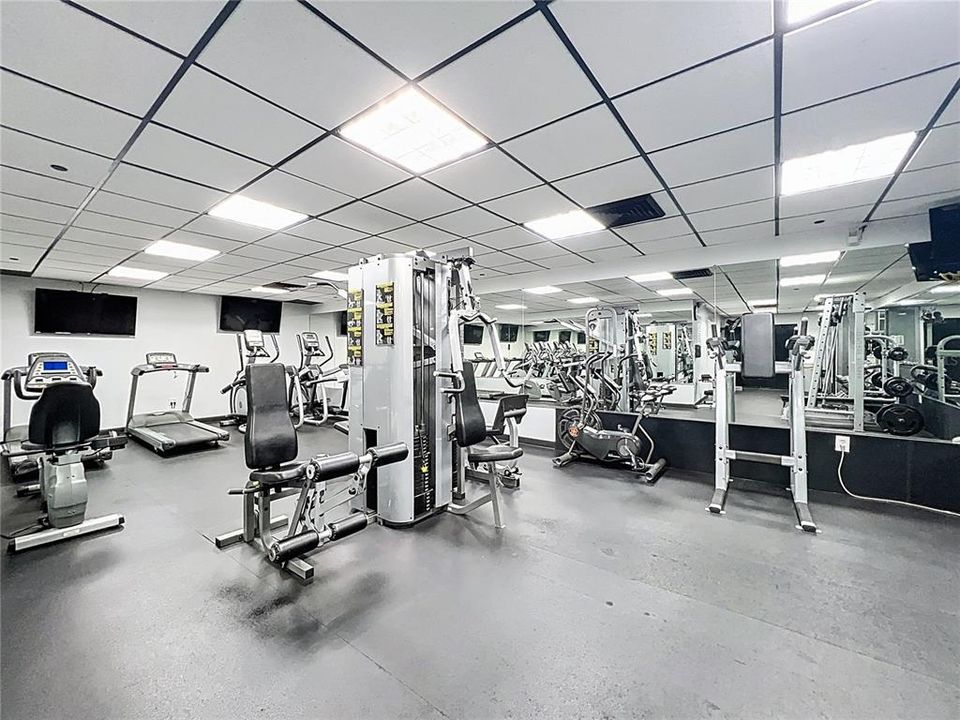 For Sale: $219,999 (1 beds, 1 baths, 799 Square Feet)