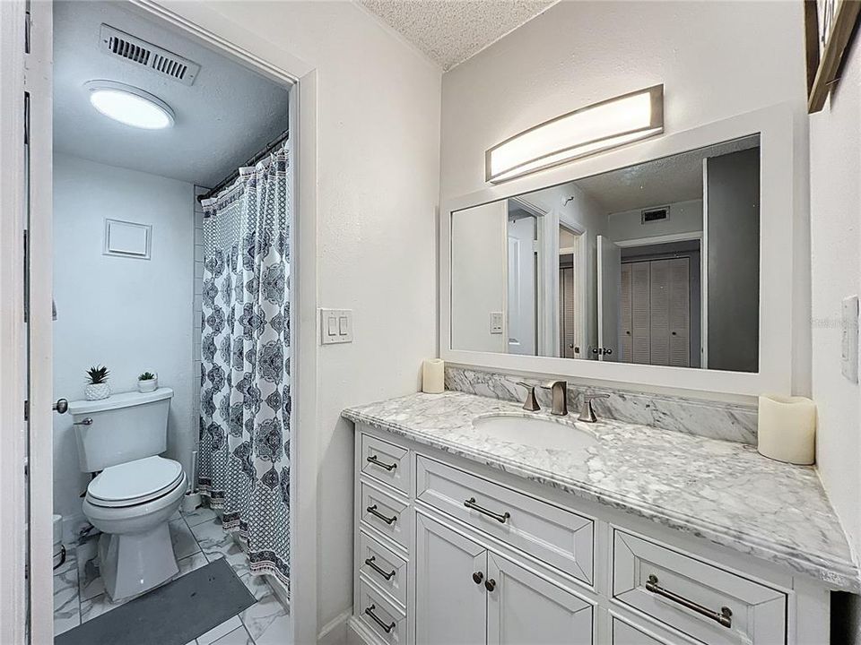 For Sale: $219,999 (1 beds, 1 baths, 799 Square Feet)