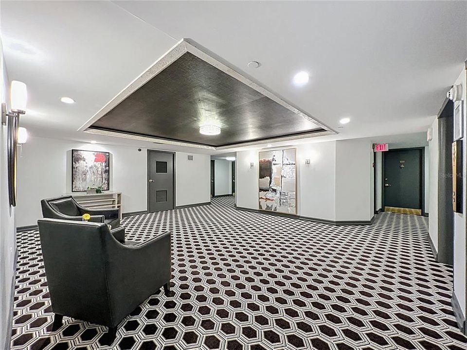 For Sale: $219,999 (1 beds, 1 baths, 799 Square Feet)