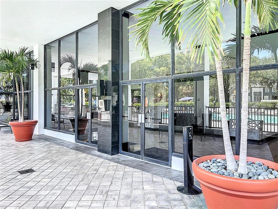 For Sale: $219,999 (1 beds, 1 baths, 799 Square Feet)