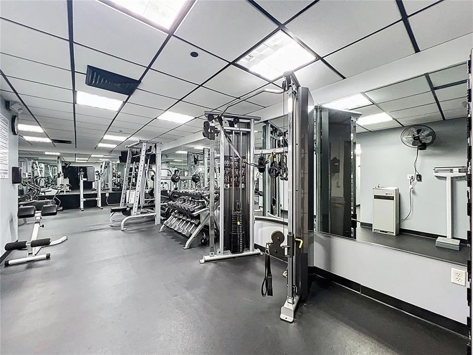 For Sale: $219,999 (1 beds, 1 baths, 799 Square Feet)