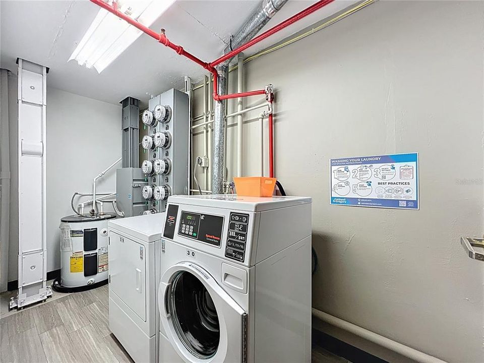 For Sale: $219,999 (1 beds, 1 baths, 799 Square Feet)