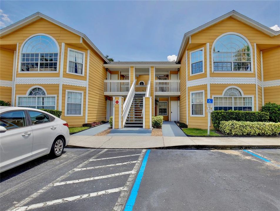 Activo con contrato: $244,000 (3 camas, 2 baños, 1357 Pies cuadrados)