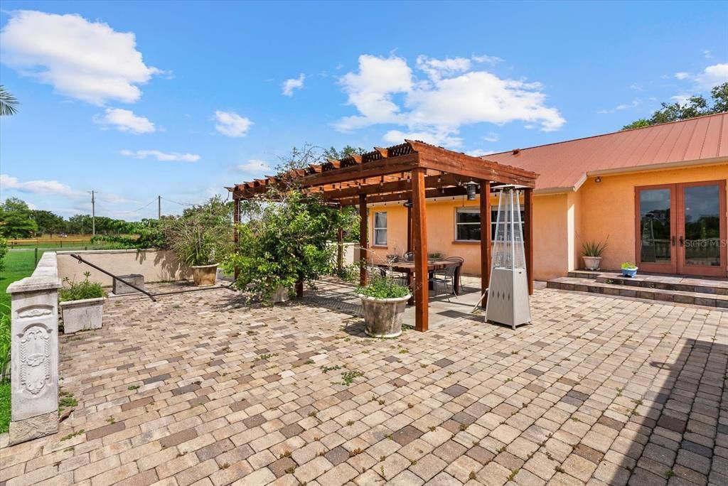 待售: $900,000 (3 贝兹, 2 浴室, 1813 平方英尺)