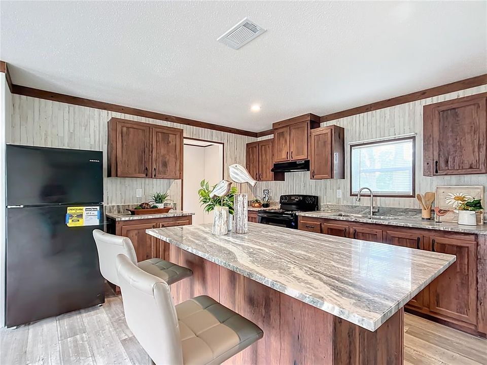 Active With Contract: $225,000 (4 beds, 2 baths, 1456 Square Feet)