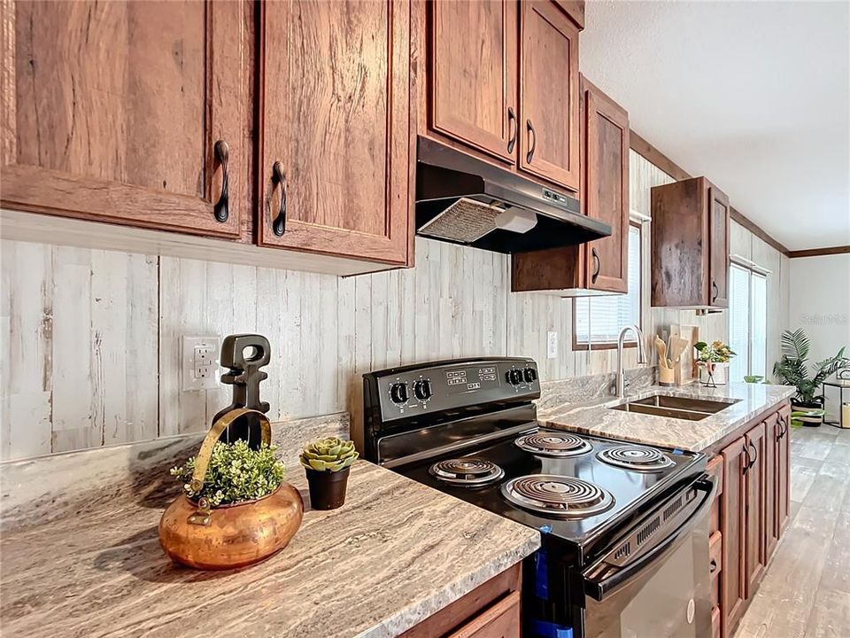 Active With Contract: $225,000 (4 beds, 2 baths, 1456 Square Feet)