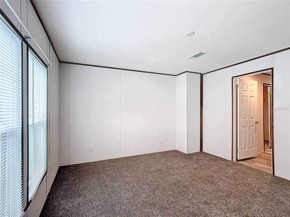 Active With Contract: $225,000 (4 beds, 2 baths, 1456 Square Feet)