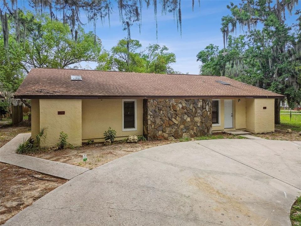 Active With Contract: $340,000 (4 beds, 0 baths, 1950 Square Feet)