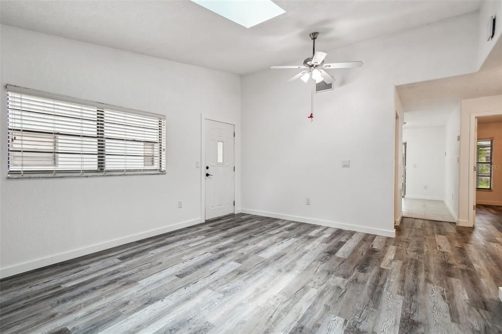 Active With Contract: $340,000 (4 beds, 0 baths, 1950 Square Feet)