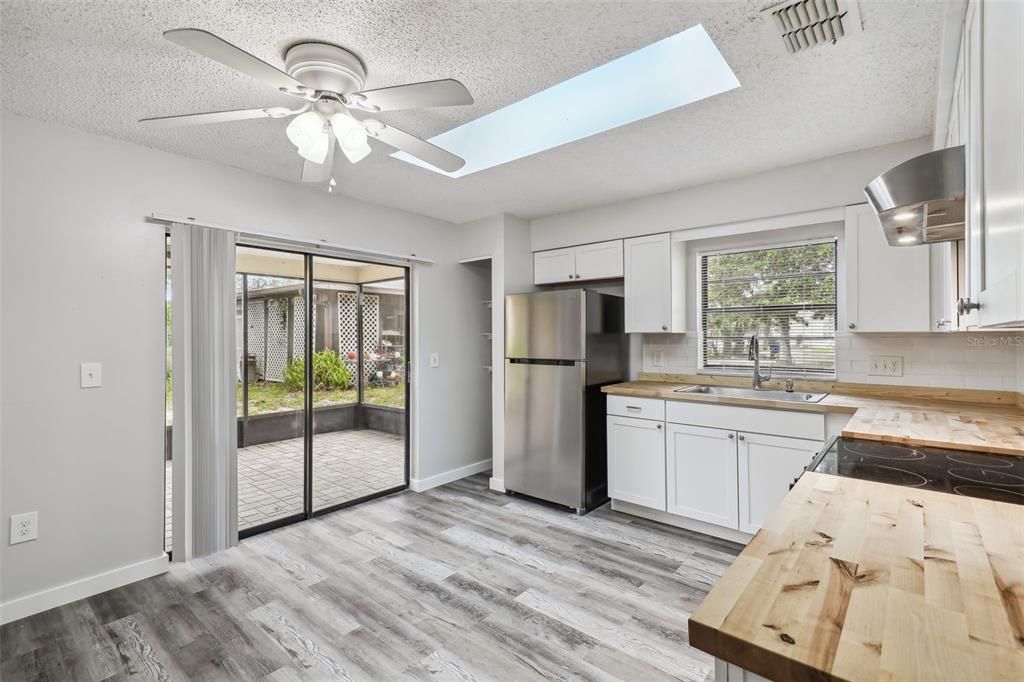 Active With Contract: $340,000 (4 beds, 0 baths, 1950 Square Feet)