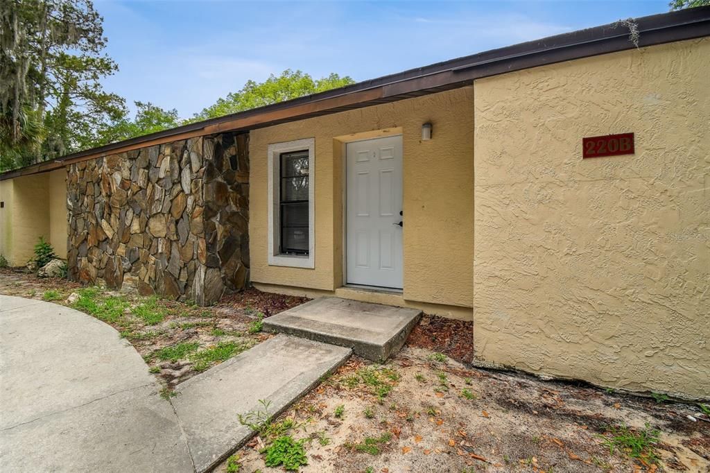 Active With Contract: $340,000 (4 beds, 0 baths, 1950 Square Feet)