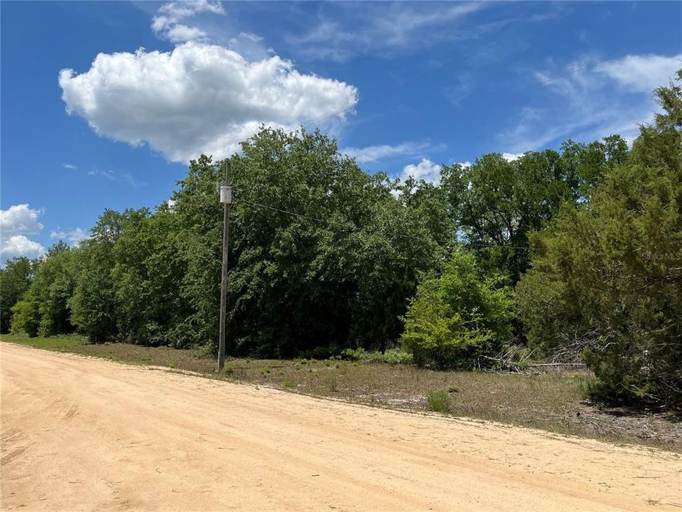 En Venta: $13,400 (1.03 acres)