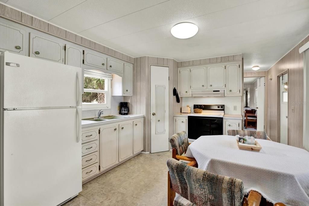 Activo con contrato: $85,000 (2 camas, 1 baños, 720 Pies cuadrados)