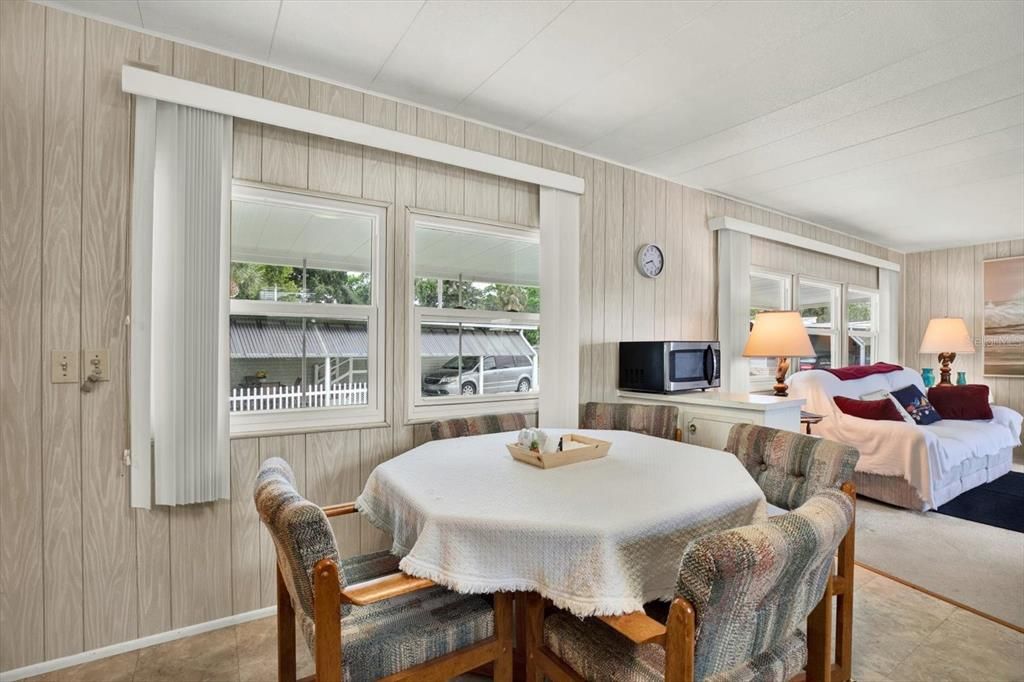 Activo con contrato: $85,000 (2 camas, 1 baños, 720 Pies cuadrados)