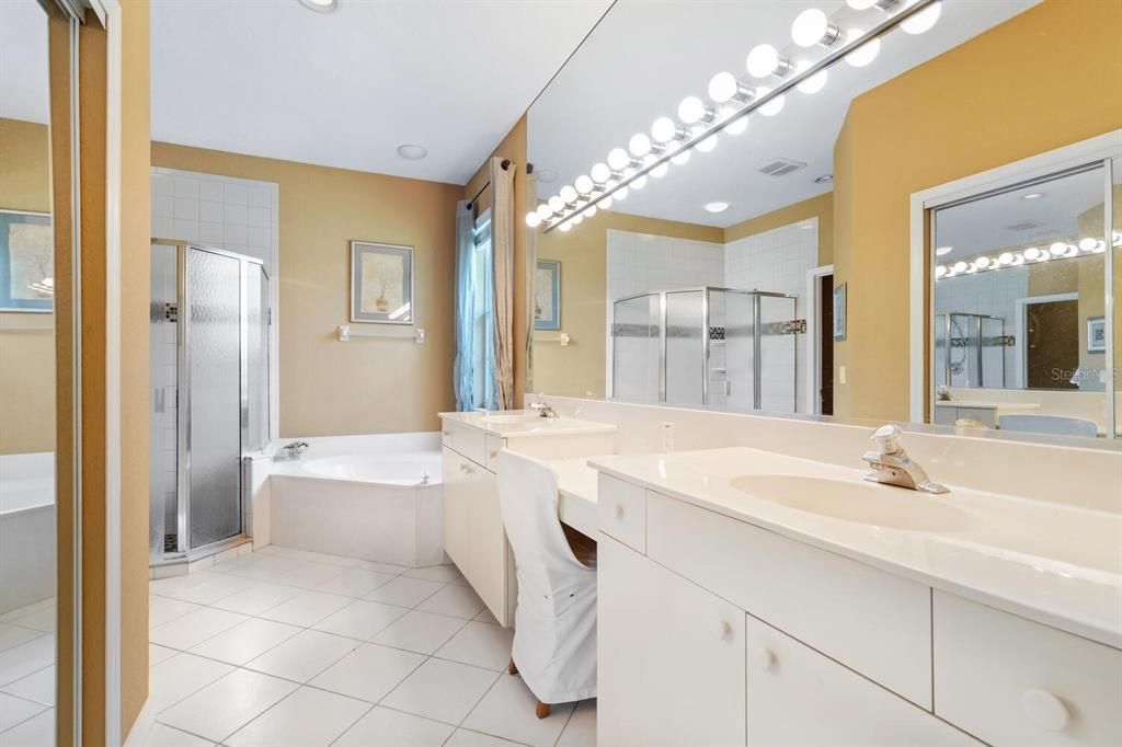 For Sale: $685,000 (3 beds, 2 baths, 2294 Square Feet)