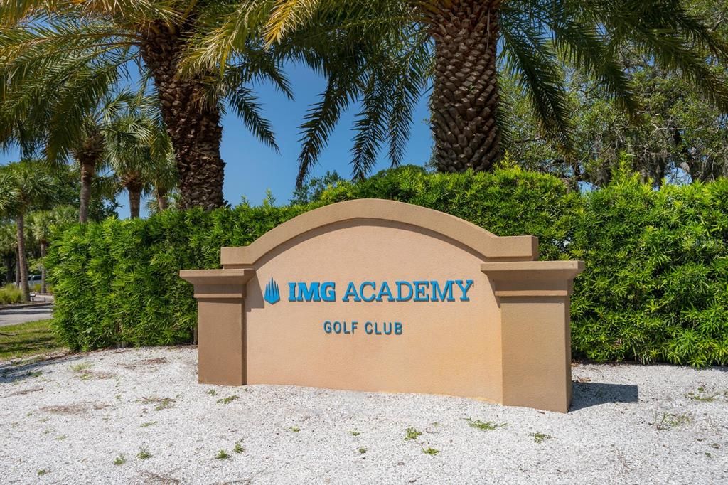 For Sale: $685,000 (3 beds, 2 baths, 2294 Square Feet)